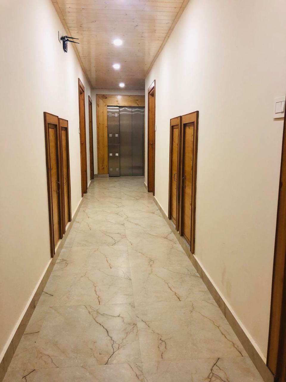 Pashmina Hotell Manāli Exteriör bild