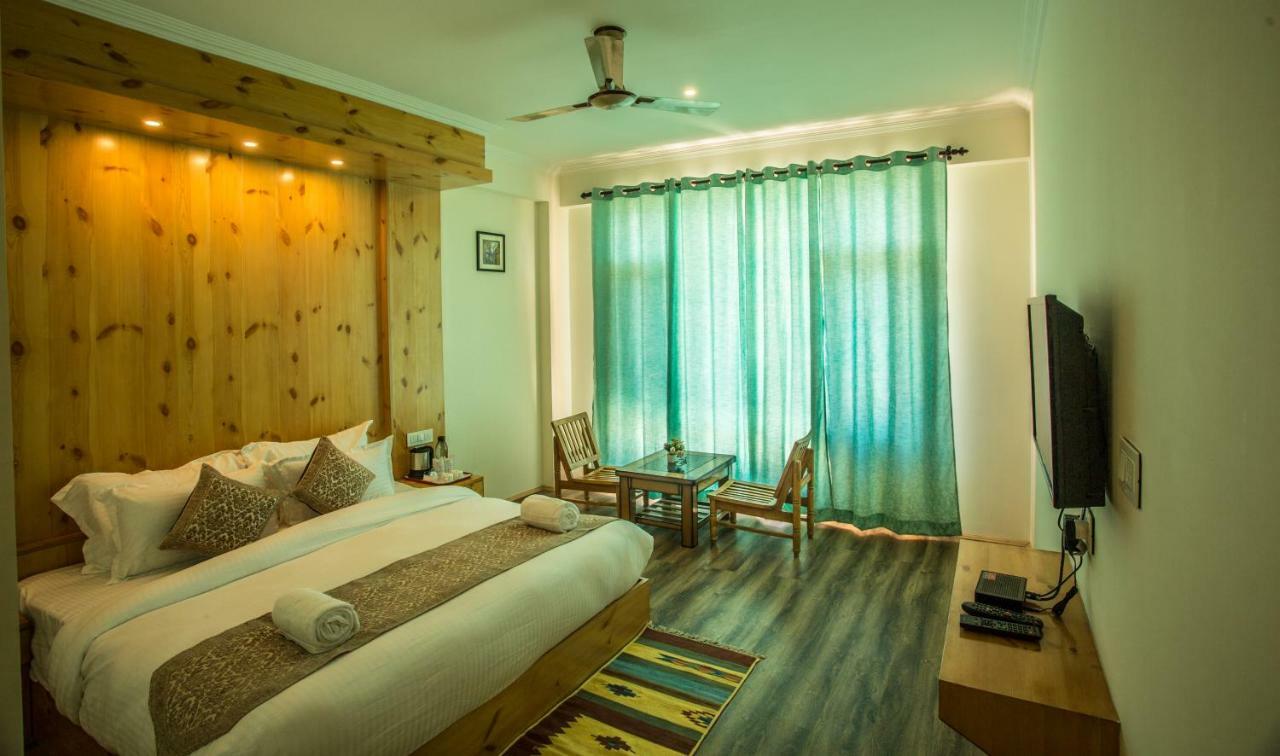 Pashmina Hotell Manāli Exteriör bild